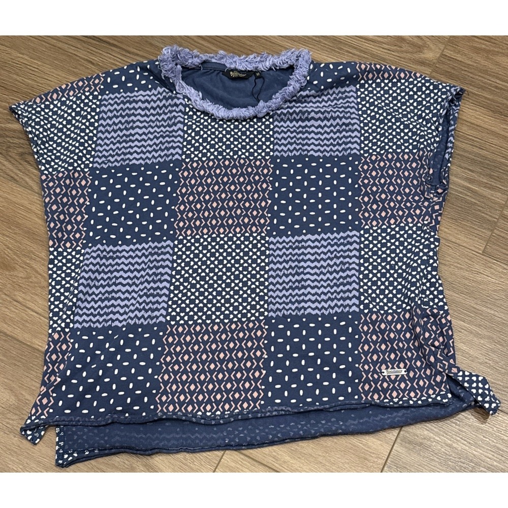 The Roadster Life Co Blue Print T Shirt - Size Med, Roomy Fit, Fancy Neck, EUC